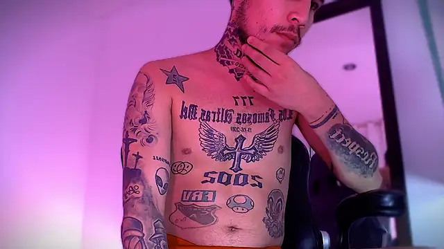 Junihn0 online show from September 28, 9:55 pm