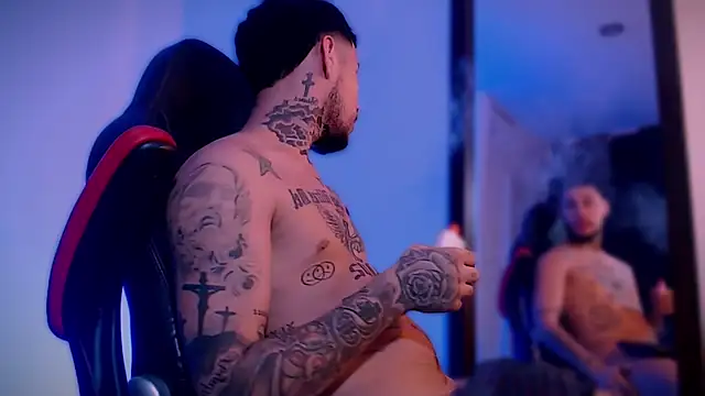 Junihn0 online show from September 13, 9:15 pm