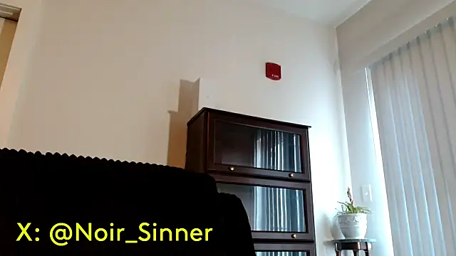 Snapshot of sinnernoir chatting on July 10, 1:11 pm sinnernoir online show from July 10, 1:11 pm