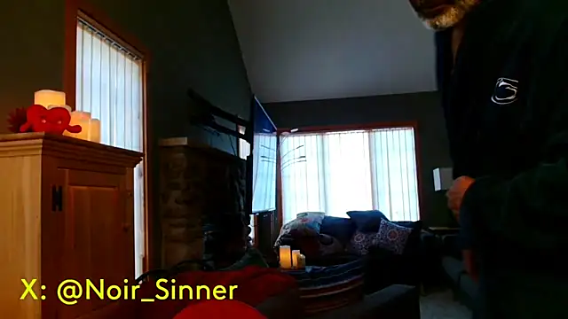 sinnernoir online show from March 9, 1:25 pm