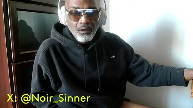 sinnernoir online show from May 4, 1:14 pm
