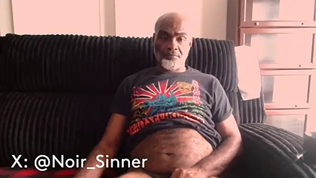 Snapshot of sinnernoir chatting on June 19, 3:40 pm sinnernoir online show from June 19, 3:40 pm