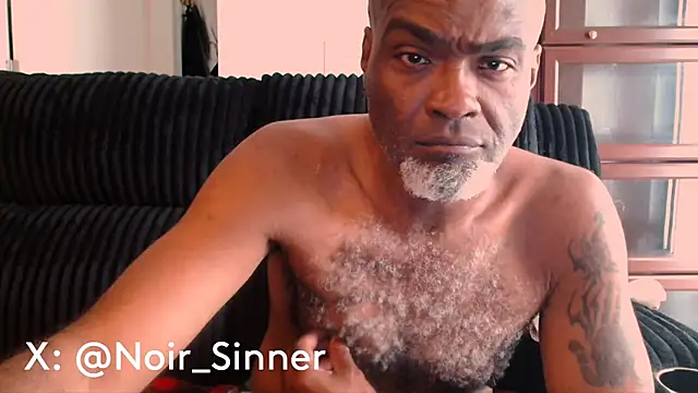 Snapshot of sinnernoir chatting on June 11, 12:35 pm sinnernoir online show from June 11, 12:35 pm