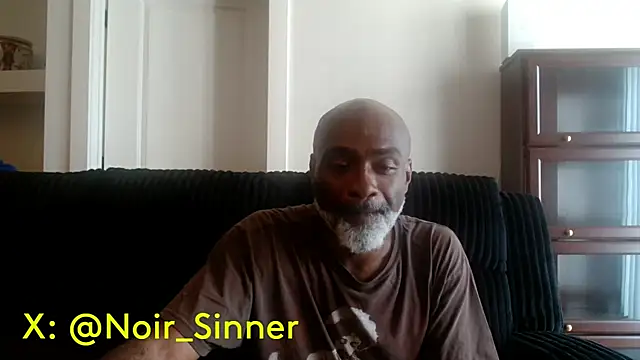 Snapshot of sinnernoir chatting on July 3, 5:41 pm sinnernoir online show from July 3, 5:41 pm