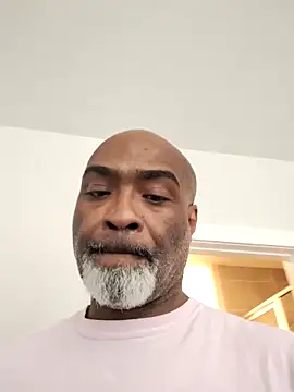 sinnernoir online show from April 7, 7:04 pm