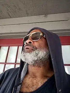 sinnernoir online show from March 19, 1:44 pm