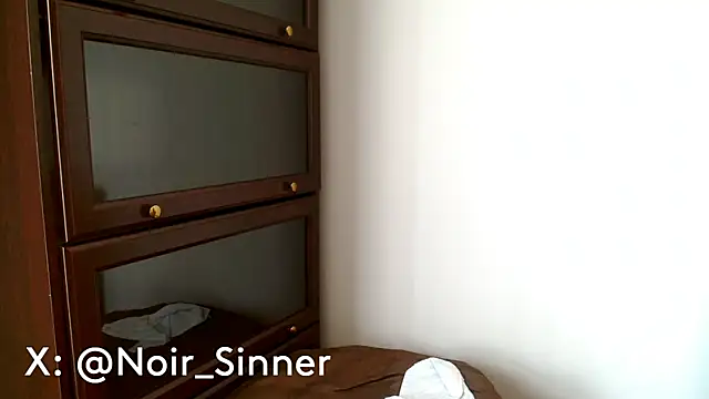sinnernoir online show from April 21, 5:19 pm