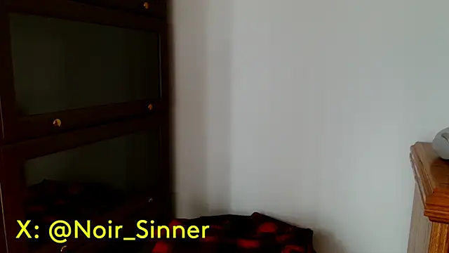 sinnernoir online show from April 26, 8:06 pm