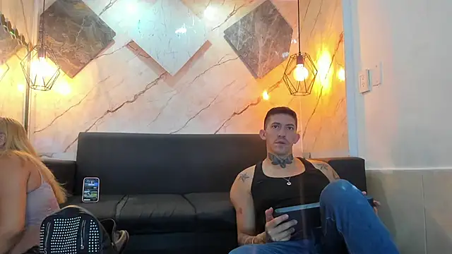 Duodreamhot online show from June 19, 5:13 am