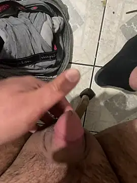 edgher646 online show from January 4, 8:39 am