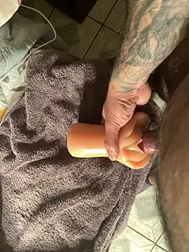 edgher646 online show from January 7, 4:27 pm