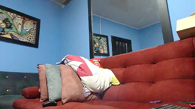 Snapshot of aliciamoon chatting on September 27, 1:01 am aliciamoon online show from September 27, 1:01 am