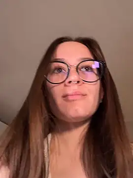 Lilly Soulmate online show from April 3, 3:13 am