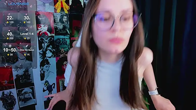 Snapshot of Lilly_Soulmate chatting on February 18, 5:42 am Lilly Soulmate online show from February 18, 5:42 am