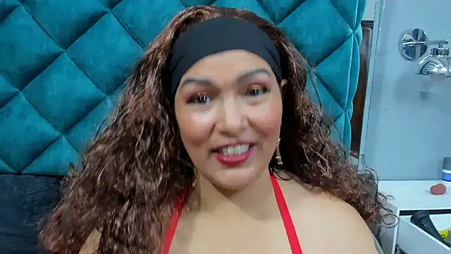 PENELOPELEWISs online show from October 31, 7:49 am