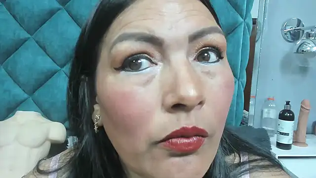 Snapshot of PENELOPELEWISs chatting on February 11, 3:06 am PENELOPELEWISs online show from February 11, 3:06 am