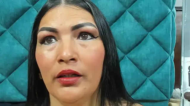 PENELOPELEWISs online show from September 24, 5:03 am