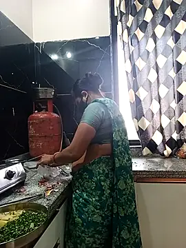 Cute-Aadhvita online show from February 11, 3:39 am