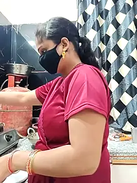 Cute-Aadhvita online show from February 6, 1:51 pm