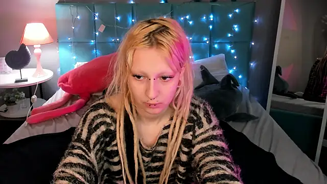 Lexy-Woorhez online show from March 6, 10:41 am