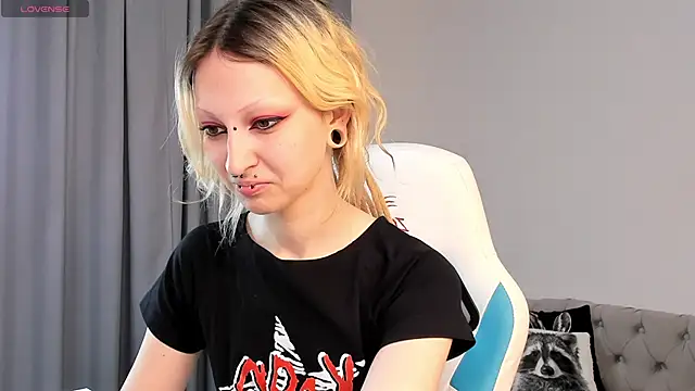 Lexy-Woorhez online show from October 17, 11:45 am