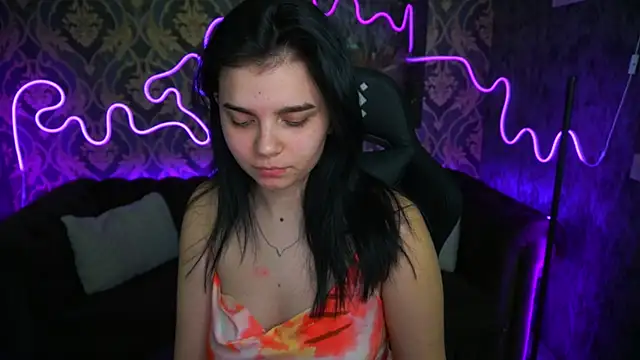 Snapshot of ShinyShyy chatting on February 9, 7:26 am ShinyShyy online show from February 9, 7:26 am