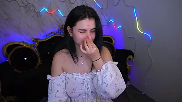 Snapshot of ShinyShyy chatting on March 18, 5:01 pm ShinyShyy online show from March 18, 5:01 pm