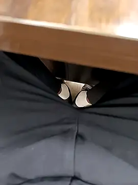 Snapshot of Kakabiraji chatting on November 11, 7:47 am Kakabiraji online show from November 11, 7:47 am