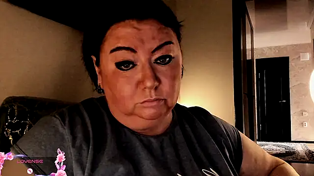 SexxyDreams1 online show from September 18, 4:37 am