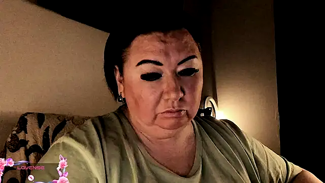 SexxyDreams1 online show from October 6, 6:14 am