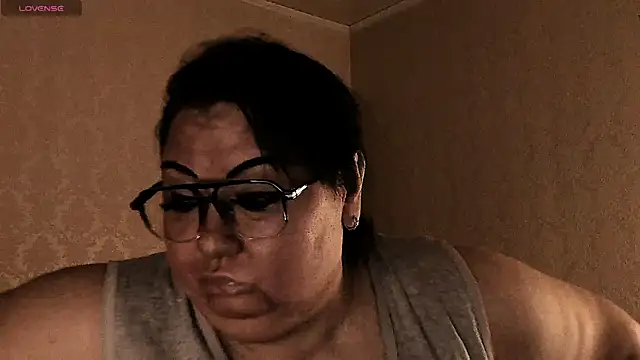 SexxyDreams1 online show from March 13, 1:43 am