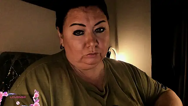 SexxyDreams1 online show from September 10, 3:38 am