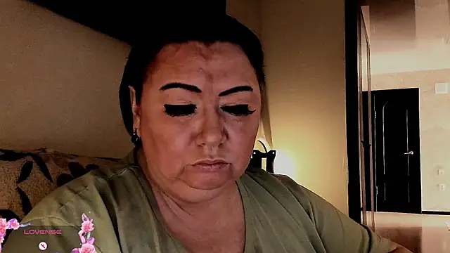 SexxyDreams1 online show from October 8, 5:42 am