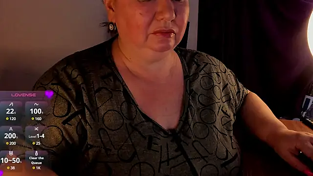 SexxyDreams1 online show from March 5, 6:23 am