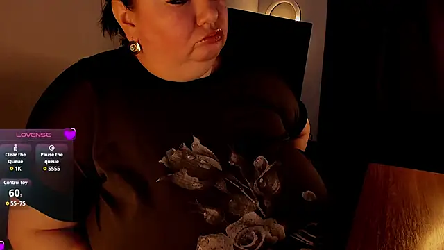 SexxyDreams1 online show from March 4, 5:21 am