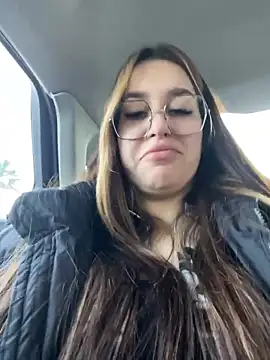 Snapshot of VikiDemi chatting on February 16, 7:40 am VikiDemi online show from February 16, 7:40 am