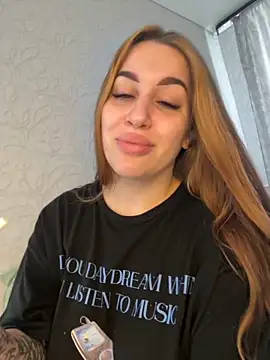 VikiDemi online show from September 27, 6:08 am