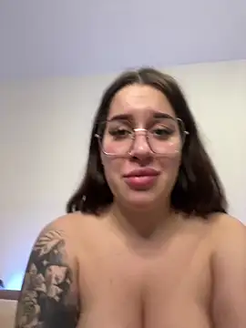 VikiDemi online show from March 2, 8:46 pm