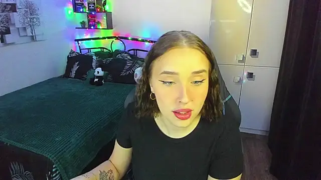 LinaTruly online show from February 20, 10:22 pm