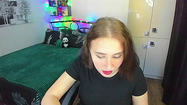 LinaTruly online show from March 5, 9:54 pm