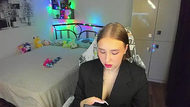 LinaTruly online show from May 25, 9:13 pm