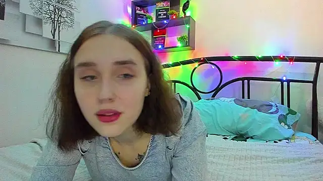 LinaTruly online show from March 28, 10:22 pm