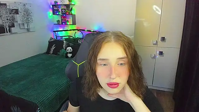 LinaTruly online show from March 6, 10:16 pm