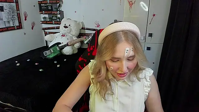 Snapshot of LinaTruly chatting on October 24, 9:58 pm LinaTruly online show from October 24, 9:58 pm