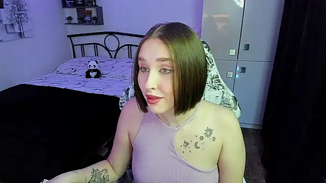 Snapshot of LinaTruly chatting on November 24, 8:53 pm LinaTruly online show from November 24, 8:53 pm