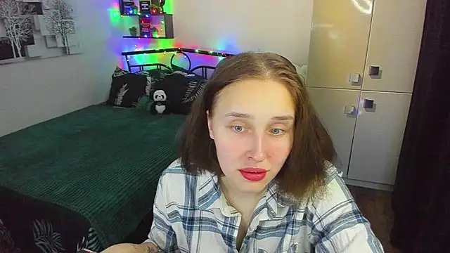 LinaTruly online show from March 11, 9:53 pm