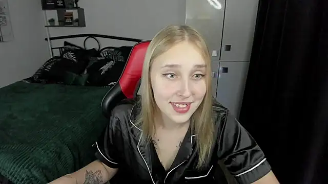 LinaTruly online show from September 11, 9:48 pm