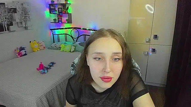 LinaTruly online show from April 20, 9:27 pm