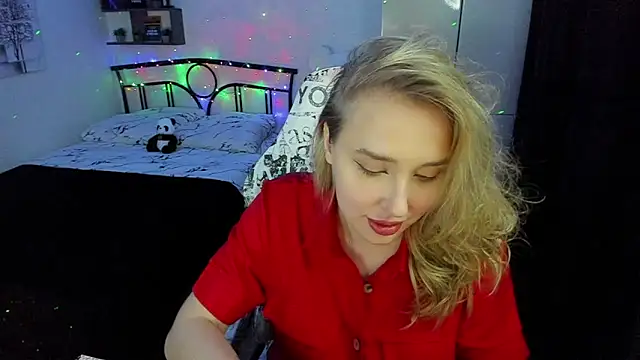 Snapshot of LinaTruly chatting on November 3, 9:40 pm LinaTruly online show from November 3, 9:40 pm