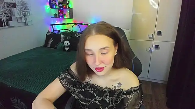 LinaTruly online show from February 28, 10:20 pm